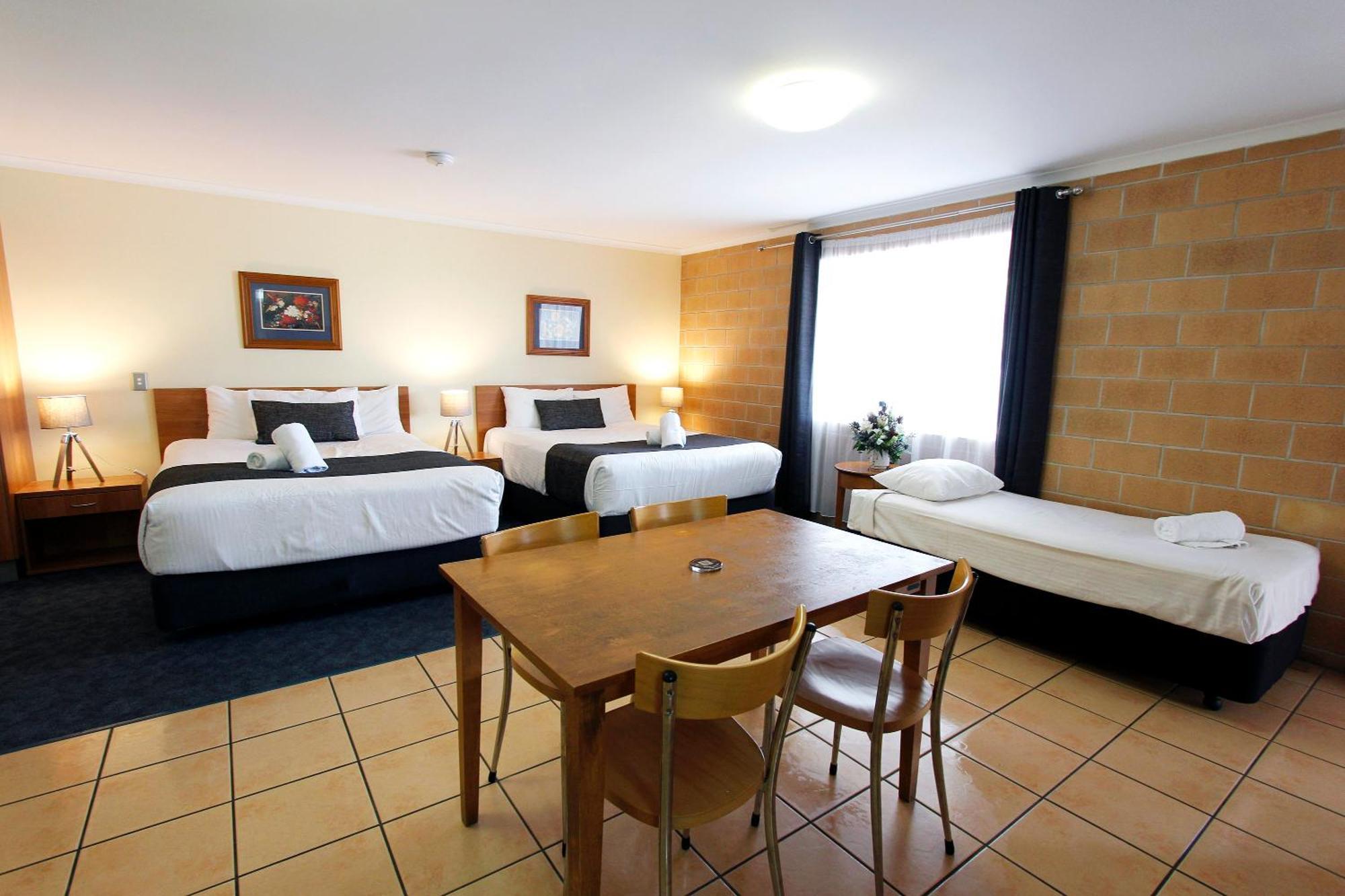 Windmill Motel & Events Centre Маккай Экстерьер фото