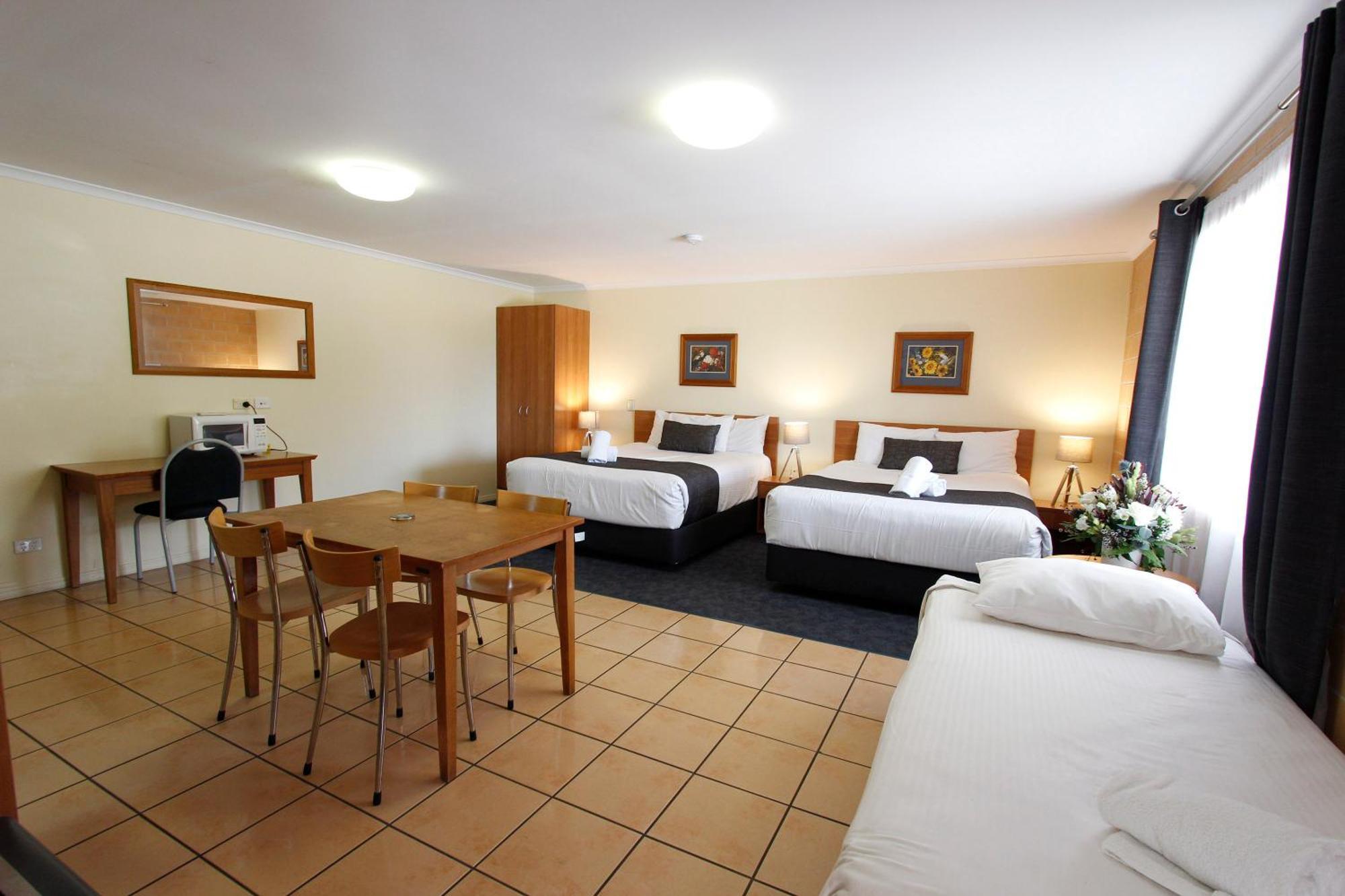 Windmill Motel & Events Centre Маккай Экстерьер фото
