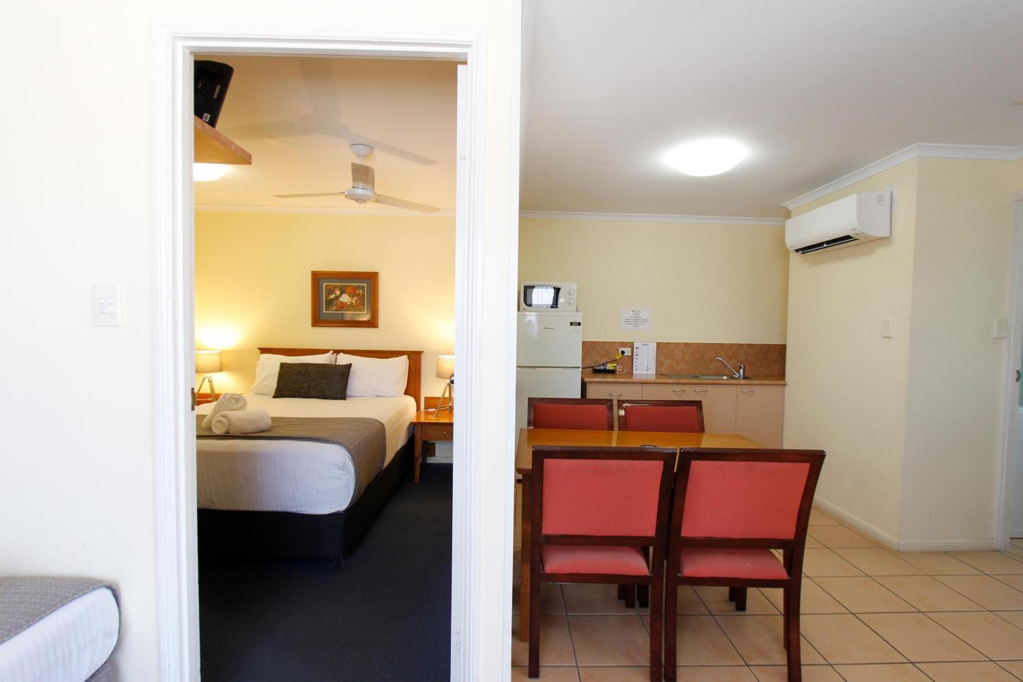 Windmill Motel & Events Centre Маккай Экстерьер фото