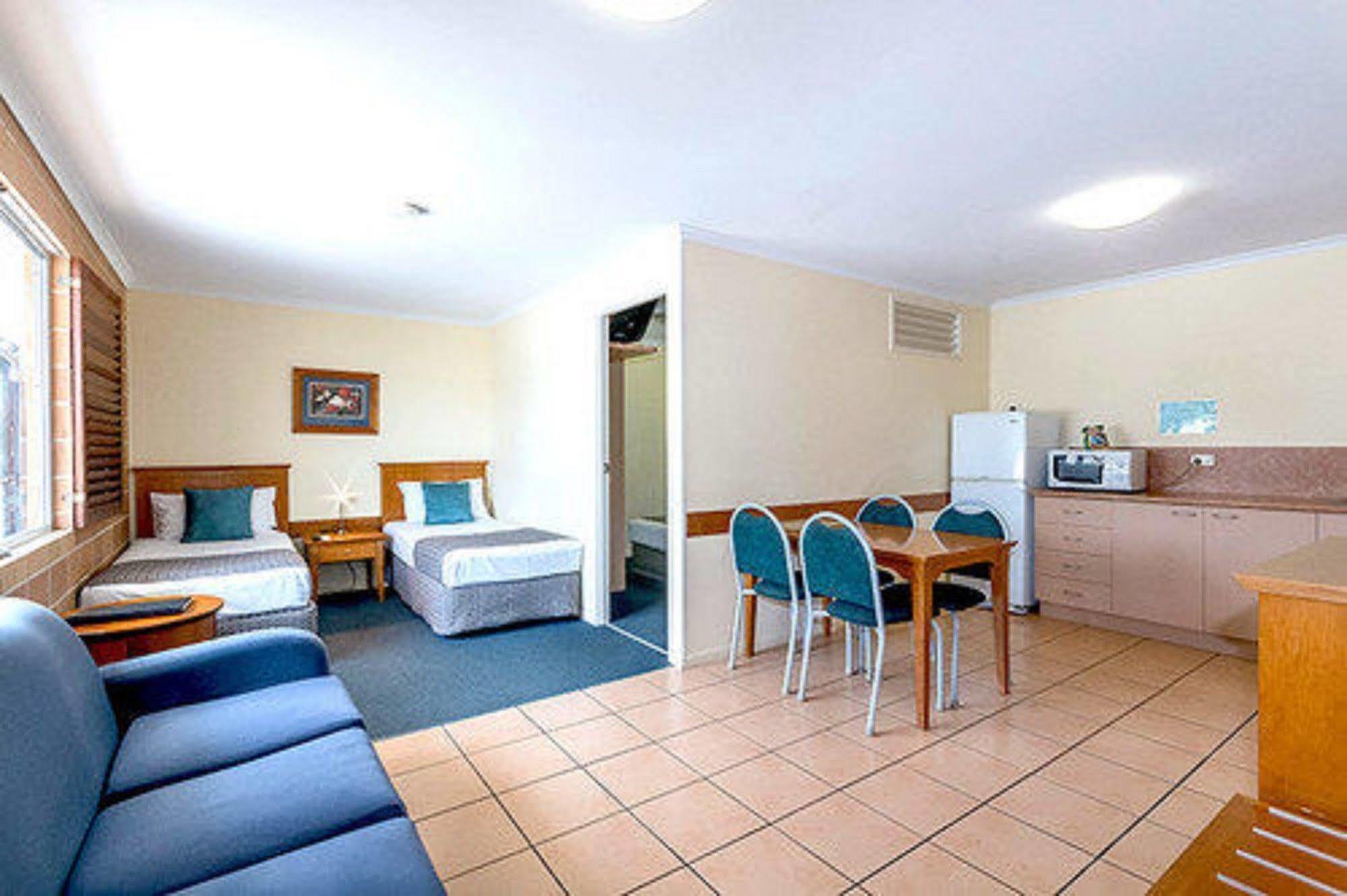 Windmill Motel & Events Centre Маккай Экстерьер фото