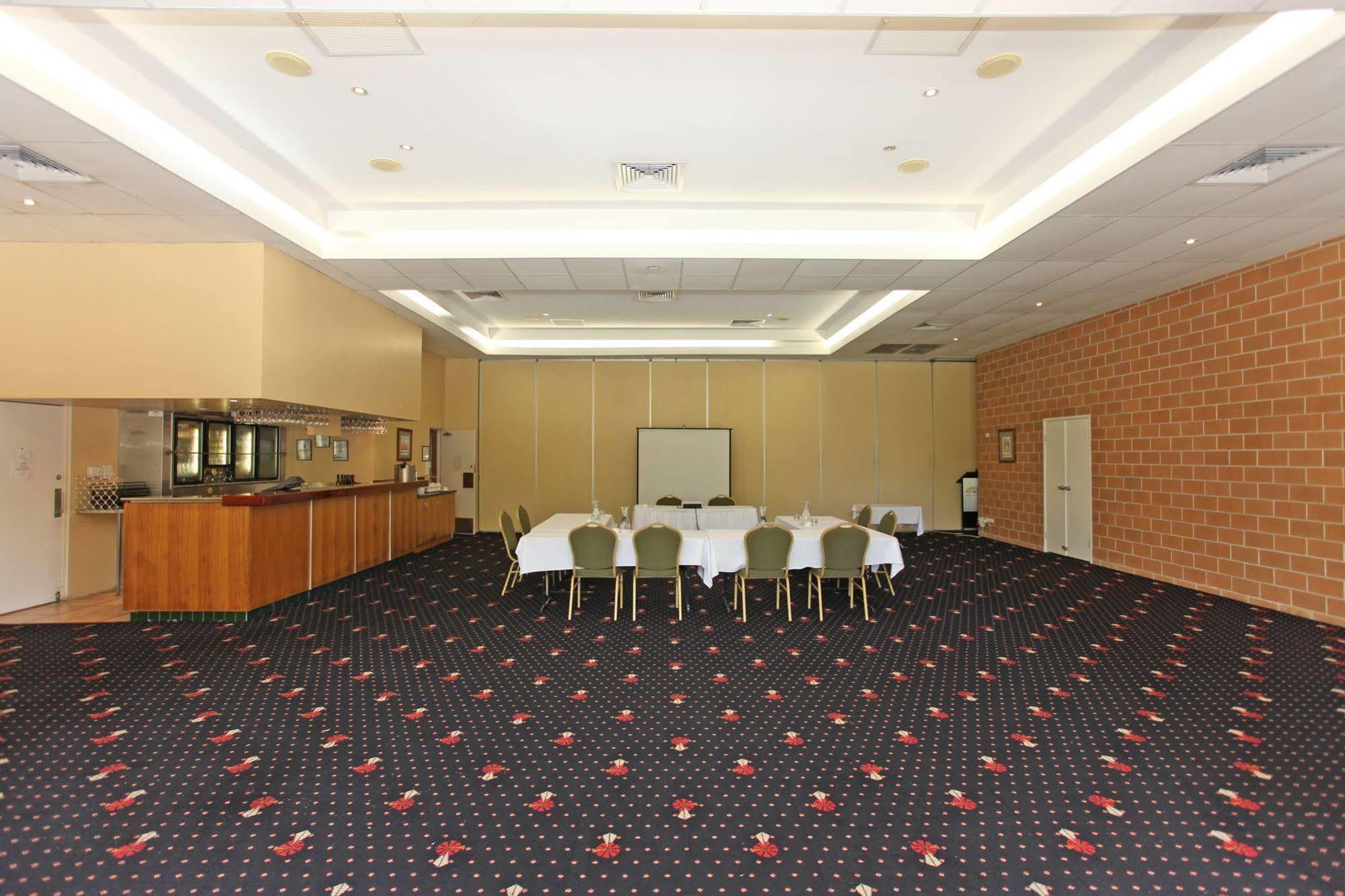 Windmill Motel & Events Centre Маккай Экстерьер фото